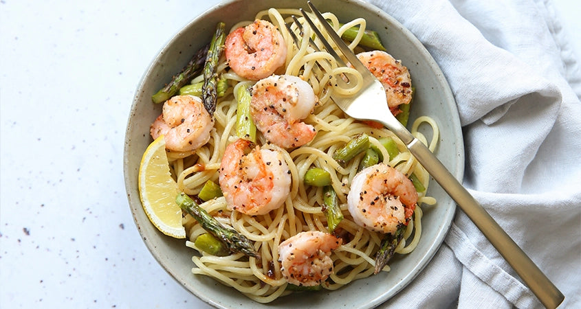GARLIC LEMON BUTTER SHRIMP PASTA WITH ASPARAGUS