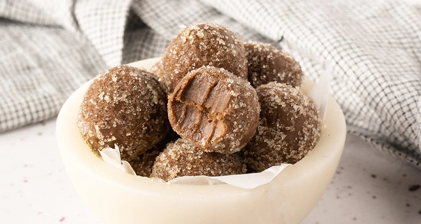 EASY CHOCOLATE TRUFFLES