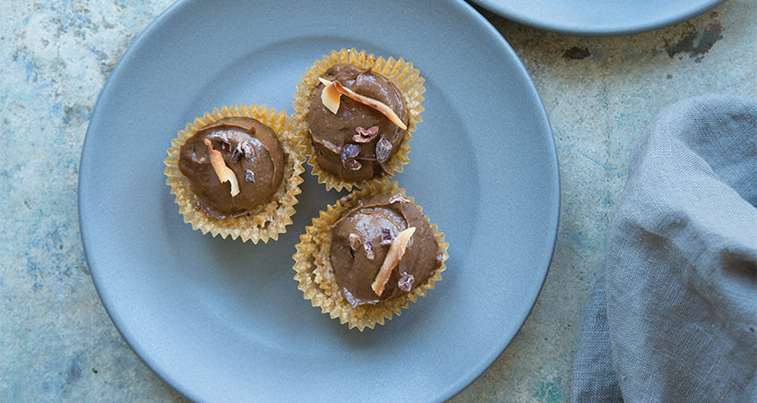 TWO-BITE CHOCOLATE CREAM PIES