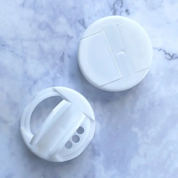 {{ featured_image.alt | escape }}